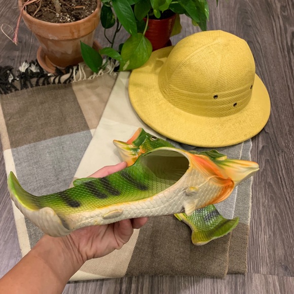 Fish shoes - Picture 4 of 5